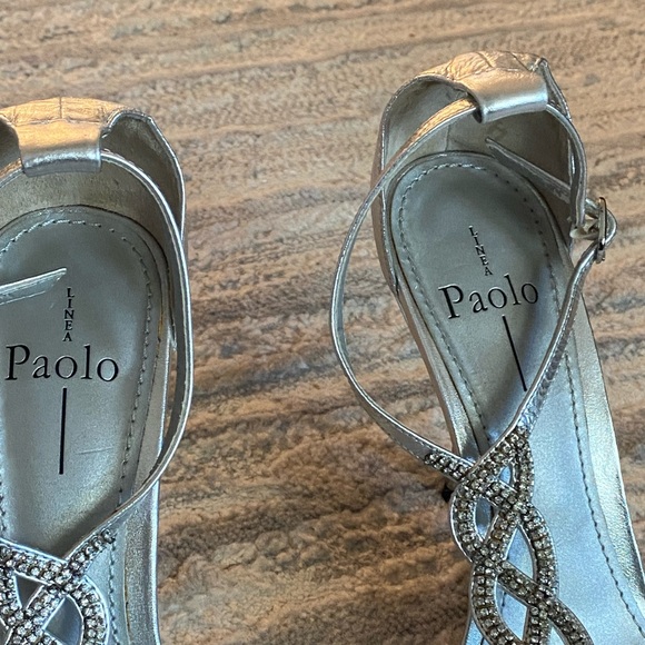 Linea Paolo Silver studded heels !! - Picture 5 of 6